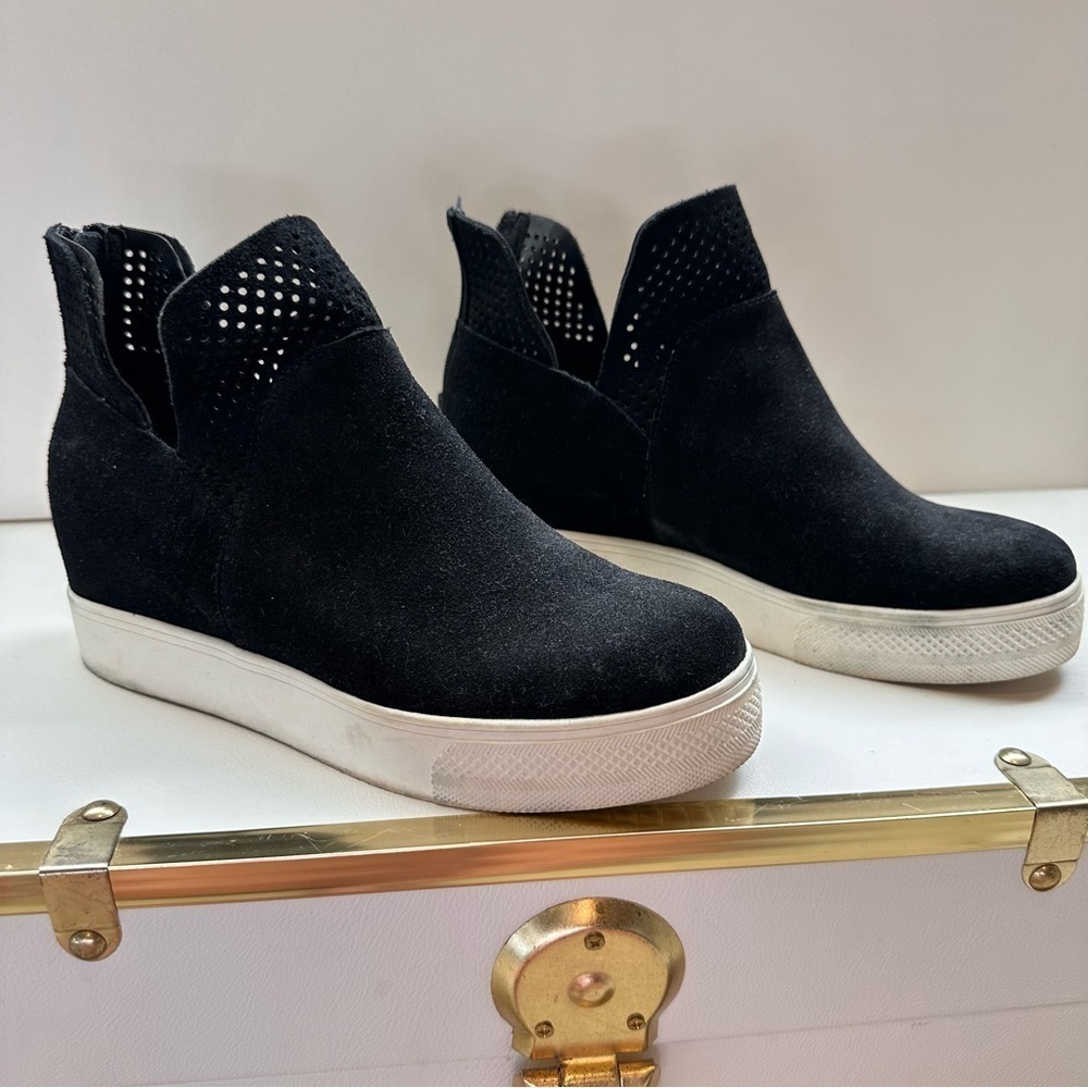 Steve Madden Women’s Winnie Sneaker Platform Bootie Black SZ 8